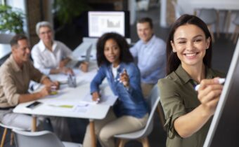 employee experience - people cooperating in the office